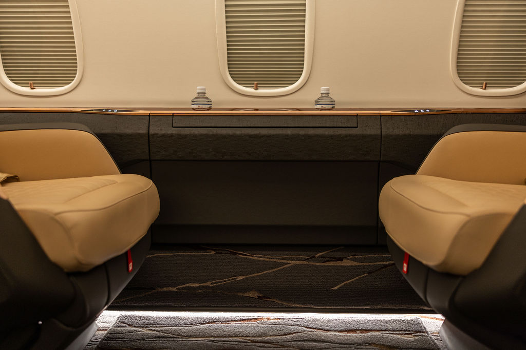 FGC-N451GP-Interior-LightsOn-18