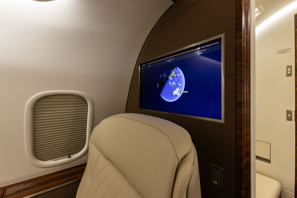 FGC-N454CL-Interior-LightsOn-07