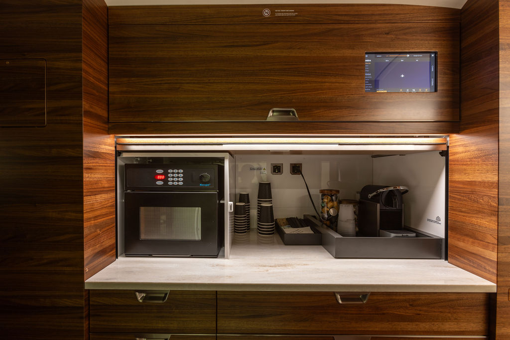 FGC-N454CL-Interior-LightsOn-16